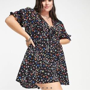 NWT Plus Size Floral Mini Dress